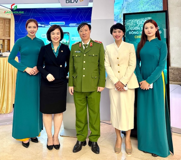 Áo dài đồng phục BIDV