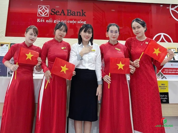 Áo dài đồng phục ngân hàng SeaBank