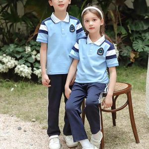 Mẫu áo đồng phục học sinh mầm non màu xanh cầu vai phối sọc GUM1970058