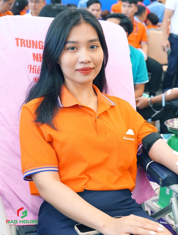 Áo đồng phục ngân hàng Sacombank