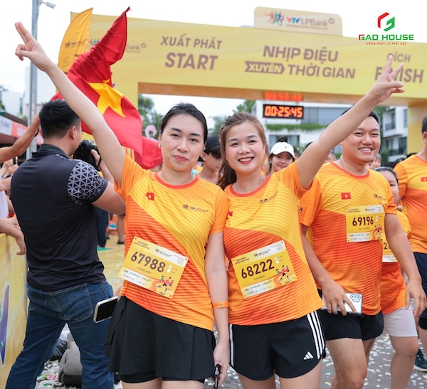 Áo đồng phục team building LPBank