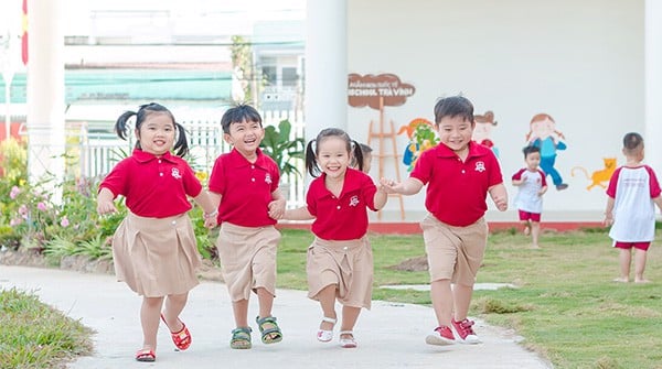 Đồng phục Ischool Nam Sài Gòn