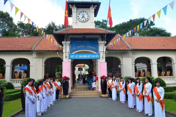 Đồng phục Trường Lê Hồng Phong