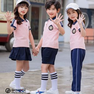 Áo đồng phục mầm non màu hồng phối cầu vai màu xanh than GUM1970054