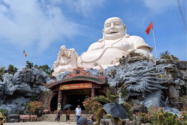 khu du lịch lân viên núi cấm