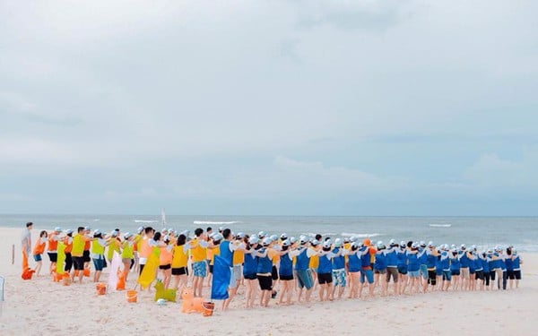 Phá đảo Hồ Bể cùng các hoạt động teambuilding