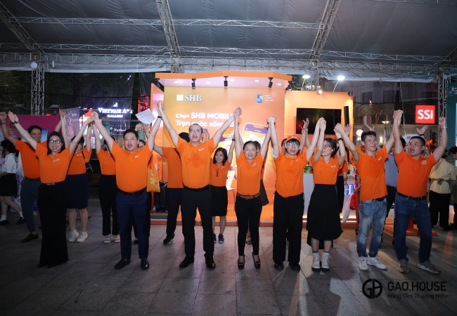 may áo đồng phục ngân hàng giá rẻ gạo house