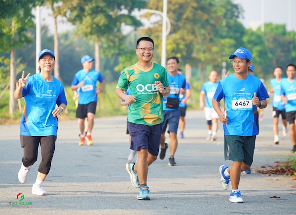 May đồng phục OCB