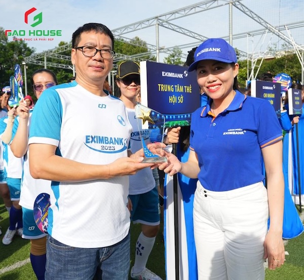 Mũ đồng phục Eximbank