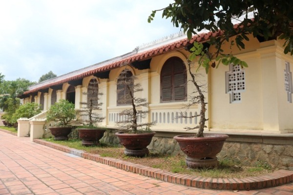 nhà cổ ở khu du lịch biển thạnh phú