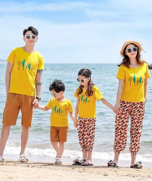1_bộ quần áo gia đình đi biển đẹp 2020