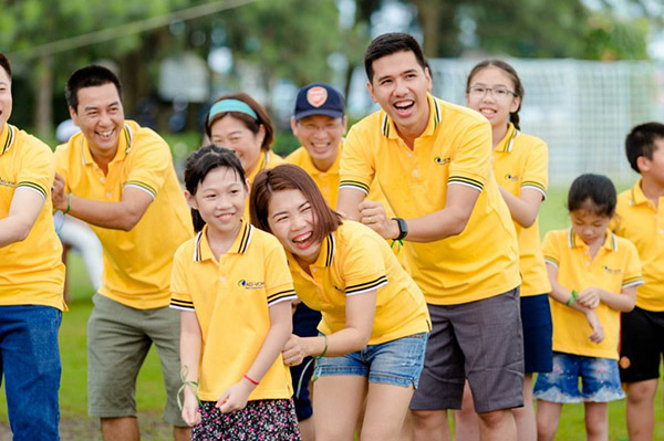 Áo đồng phục teambuilding màu vàng