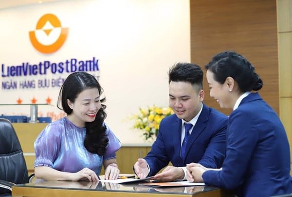 Đồng phục Liên Việt Post Bank