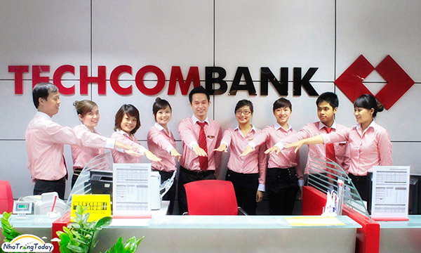 Xưởng thiết kế áo đồng phục ngân hàng Techcombank