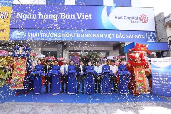 Đồng phục ngân hàng Bản Việt