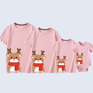 Áo thun gia đình Noel in hình tuần lộc quàng khăn GF1824104