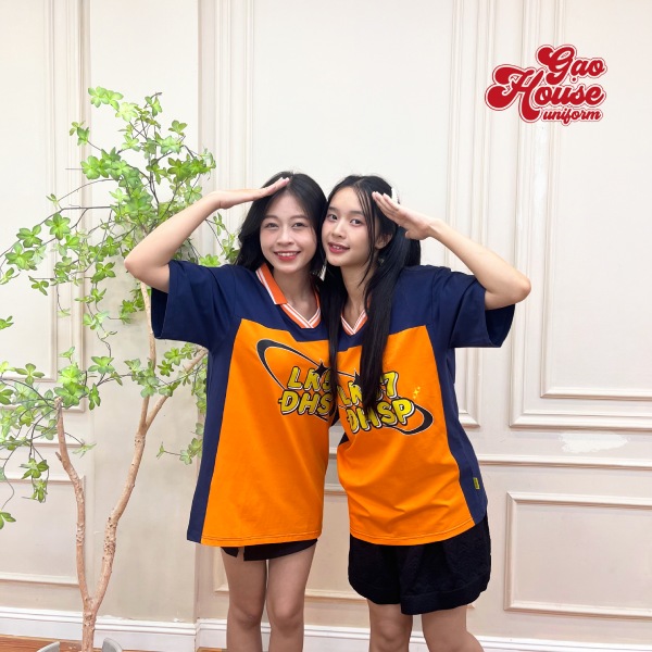 Áo lớp màu cam