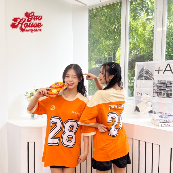 Áo lớp màu cam