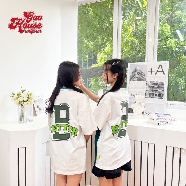 Áo lớp màu trắng
