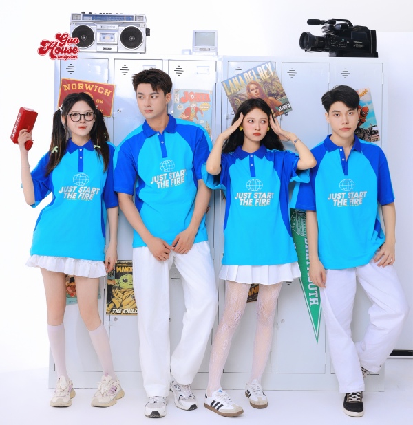 Áo lớp màu xanh dương