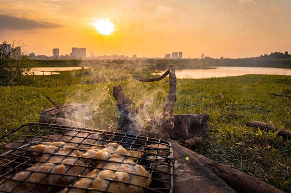 Cắm trại tại bãi đá Sông Hồng