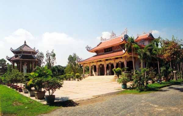 Chiêm bái chùa Vĩnh Phước, phường Hóc Môn