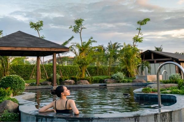 khu du lịch suối nước nóng Bình Châu