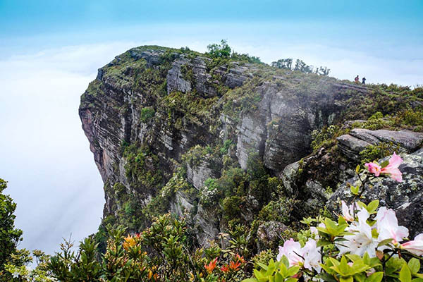 Trekking ngắm cảnh tại Pha Luông