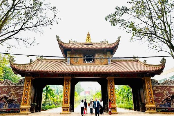 Làng gốm Hương Canh