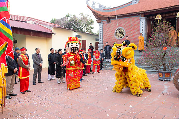 Du lịch đền bà chúa Kho