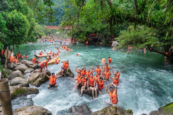 du lịch suối moọc