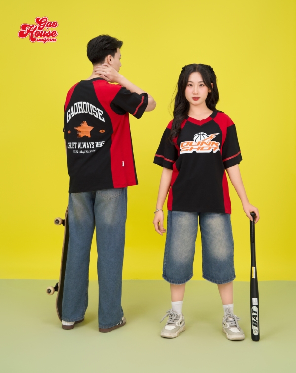 áo đồng phục lớp cổ V đỏ phối đen