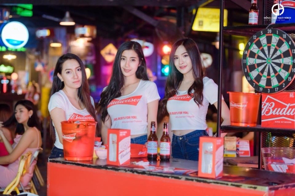 áo thun cổ tròn đồng phục bia budweiser