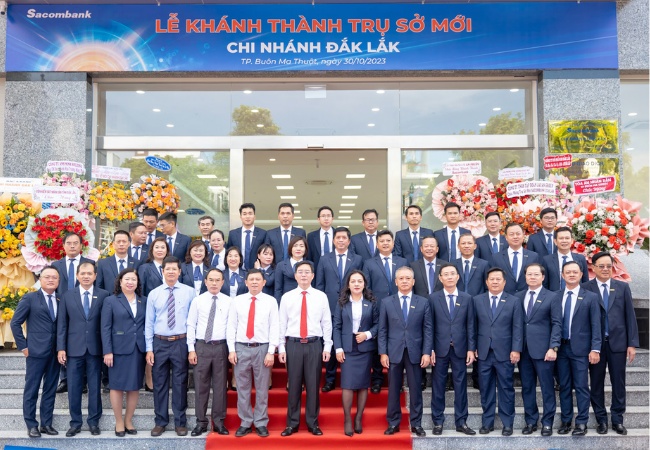 áo vest đồng phục sacombank