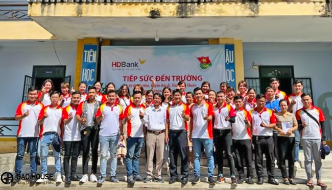 may áo thun đồng phục cao cấp