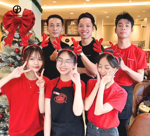 đồng phục của highlands coffee