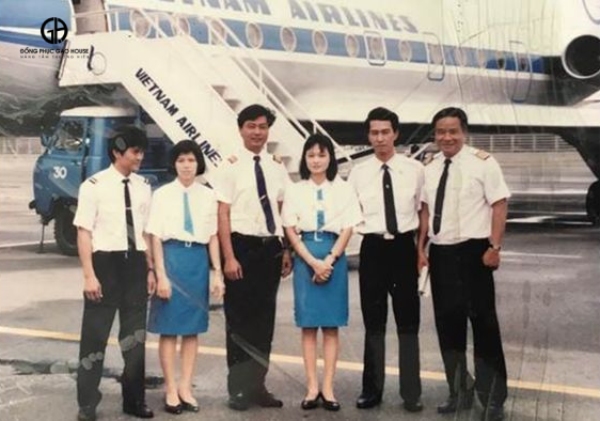 đồng phục tiếp viên hàng không vietnam airlines cũ