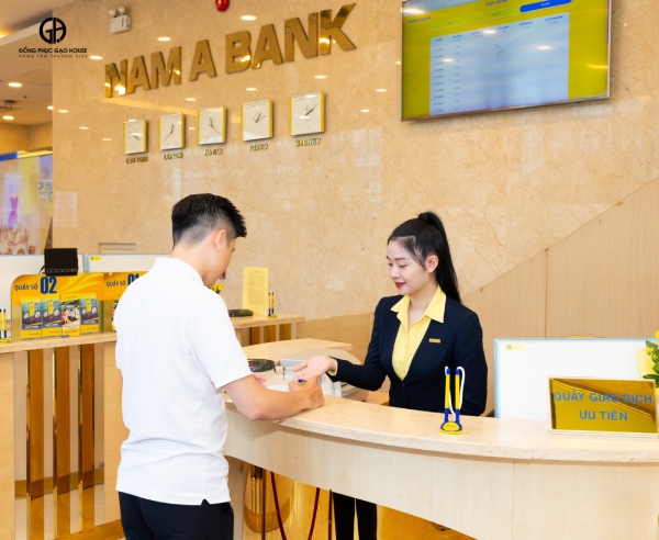 kiểu dáng đồng phục nam á