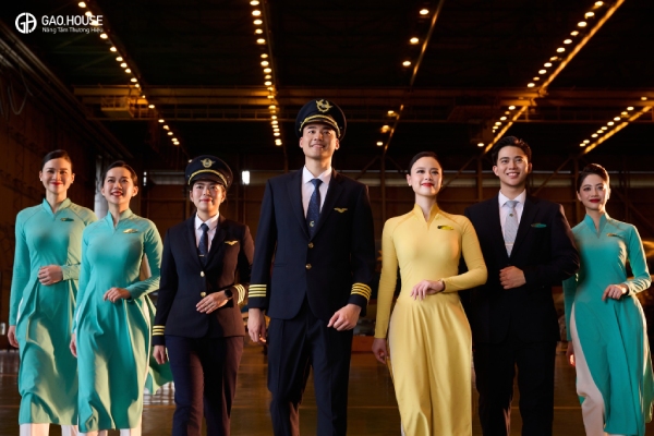 mẫu đồng phục vietnam airlines đẹp