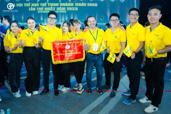 màu sắc đồng phục nam á