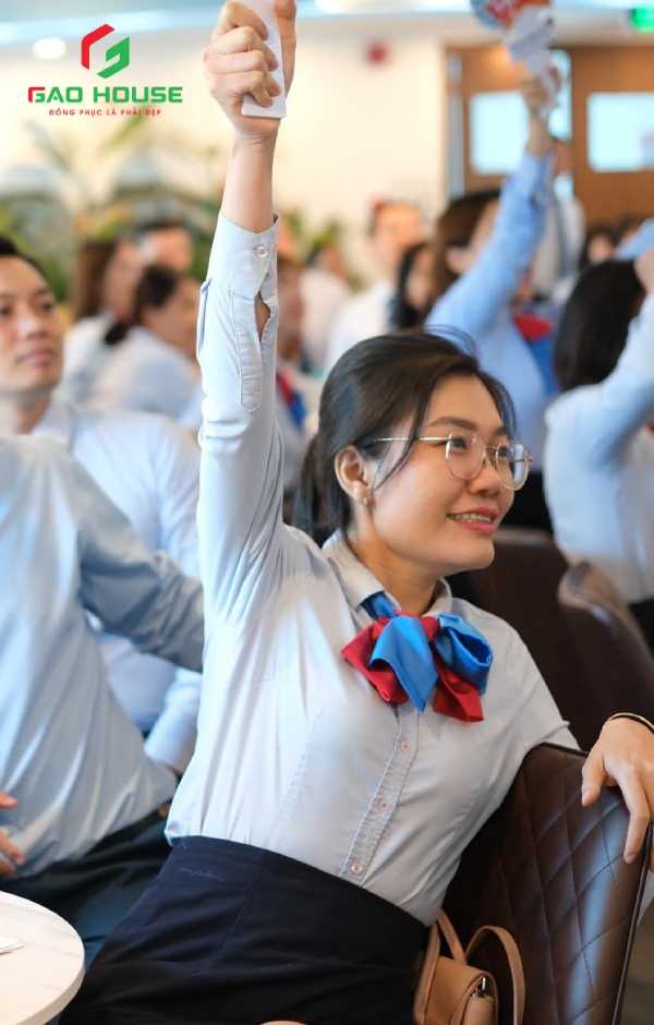 may áo đồng phục ngân hàng Vietinbank