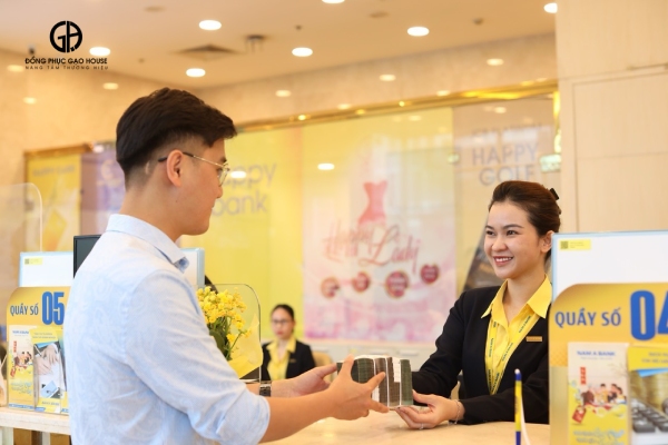 quy định mặc đồng phục nam á