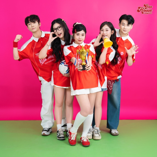 thiết kế cổ polo có khuy cài