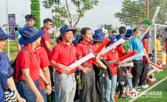 áo thun đồng phục jollibee