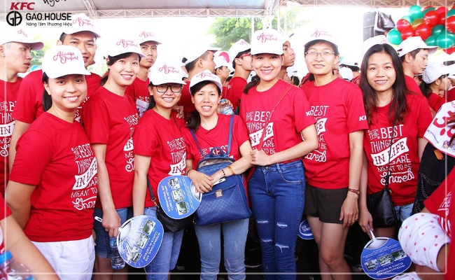 áo thun đồng phục thử việc kfc