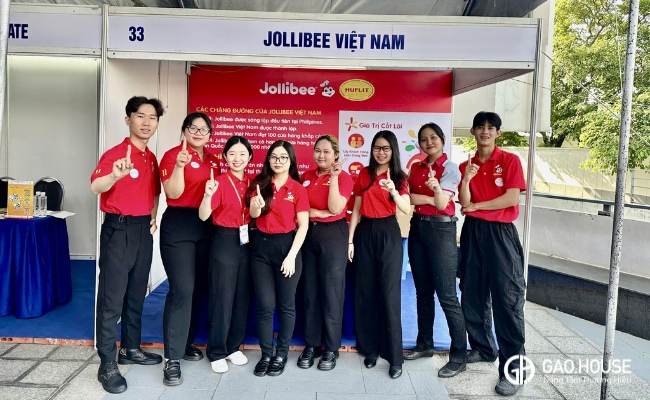đồng phục jollibee bao nhiêu tiền