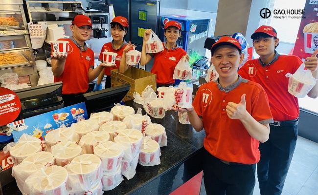 Đồng phục nhân viên kfc