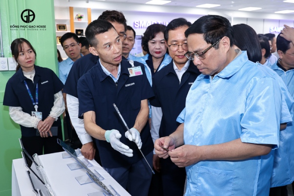 màu sắc đồng phục công nhân samsung