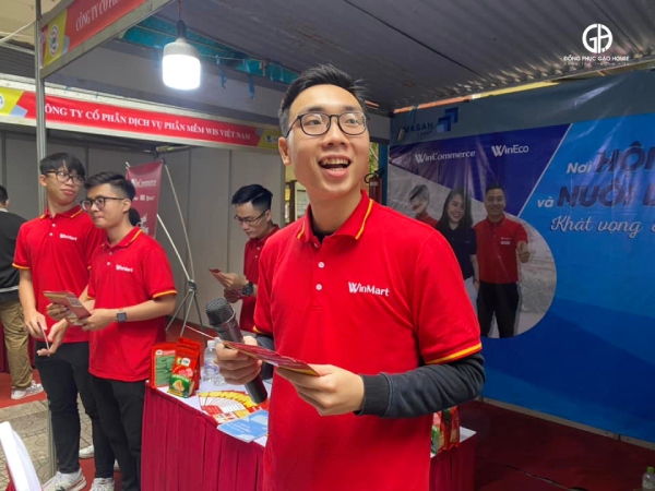 màu sắc đồng phục winmart
