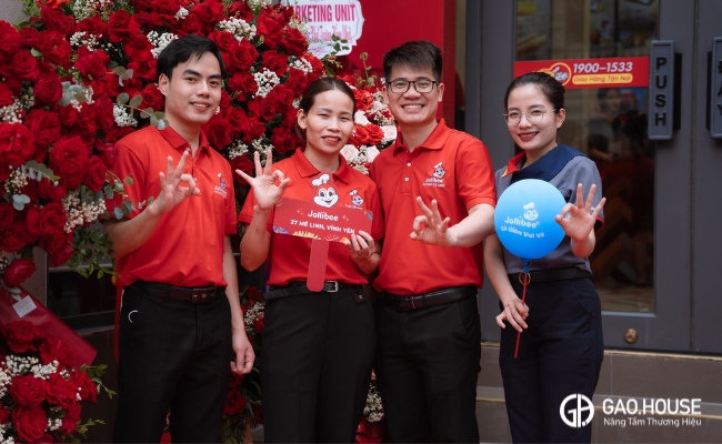 may đồng phục giá rẻ jollibee